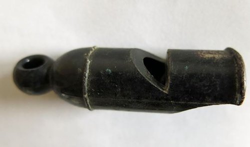 Whistle Bakelit.jpg