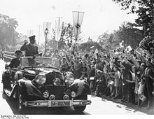220px-Bundesarchiv_Bild_183-H12705,_Bad_Godesberg,_Vorbereitung_Münchener_Abkommen.jpg