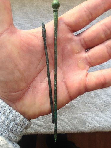 Römische Bronze Haarnadel die 2te (9).JPG